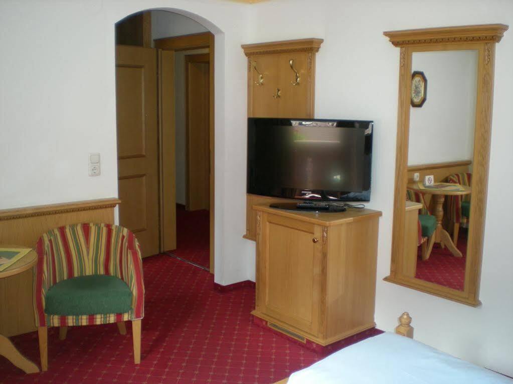 Landhotel Denggerhof 메이른호픈 외부 사진